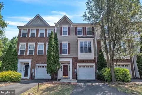 14213 Legend Glen Ct, Gainesville, VA 20155
