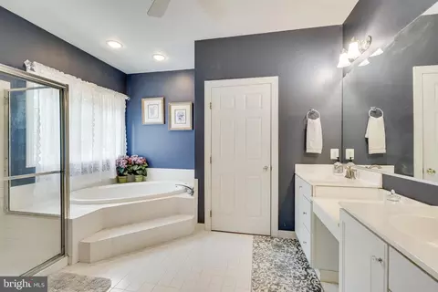 9927 Bagpipe Ct, Bristow, VA 20136 photo 31