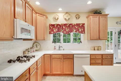 9927 Bagpipe Ct, Bristow, VA 20136 photo 20