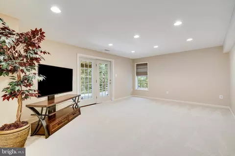 9927 Bagpipe Ct, Bristow, VA 20136 photo 39