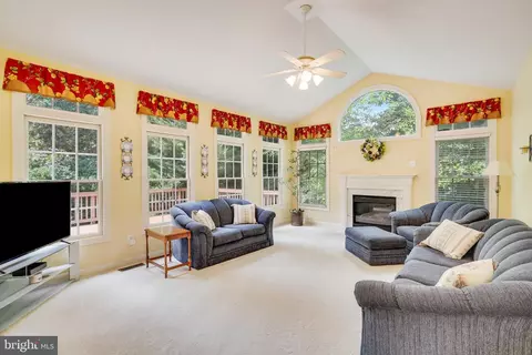 9927 Bagpipe Ct, Bristow, VA 20136 photo 13