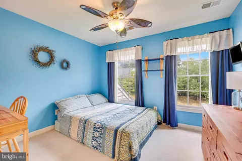 9927 Bagpipe Ct, Bristow, VA 20136 photo 35