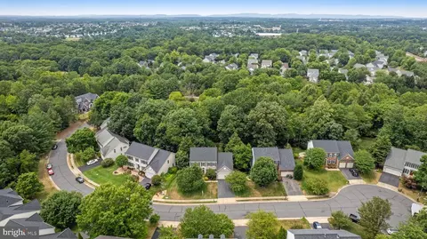 9927 Bagpipe Ct, Bristow, VA 20136 photo 8