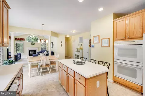 9927 Bagpipe Ct, Bristow, VA 20136 photo 19