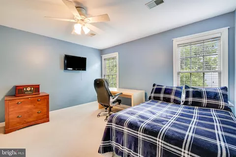 9927 Bagpipe Ct, Bristow, VA 20136 photo 34