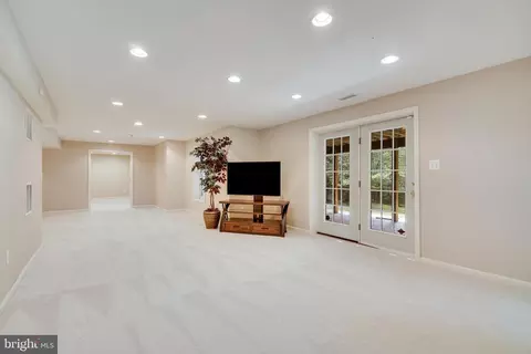 9927 Bagpipe Ct, Bristow, VA 20136 photo 38