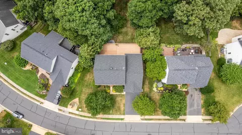 9927 Bagpipe Ct, Bristow, VA 20136 photo 3