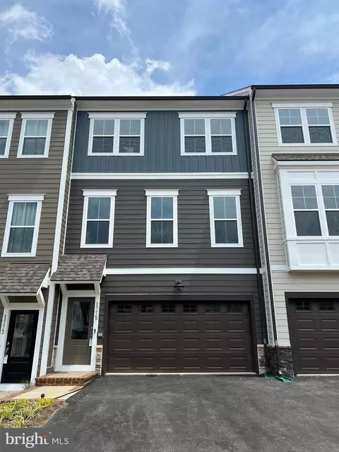 1775 Cherry Birch St, Dumfries, VA 22026