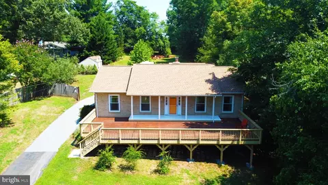 7828 Oak St, Manassas, VA 20111 photo 2