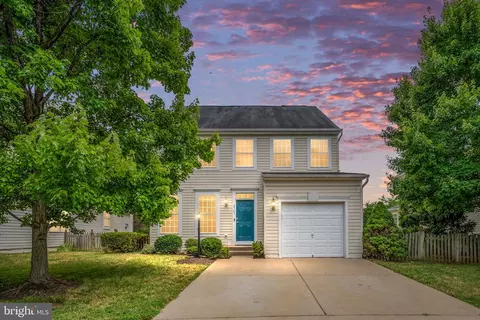 8963 Hanson Grove Ct, Manassas, VA 20109