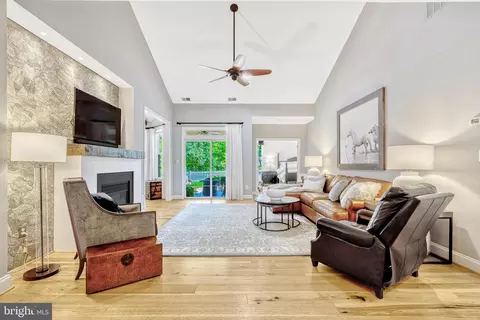6817 Derby Run Way, Gainesville, VA 20155 photo 19