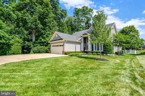 6817 Derby Run Way, Gainesville, VA 20155 photo 2