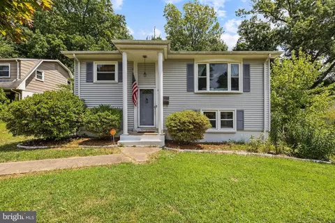 13006 Kerrman Ct, Woodbridge, VA 22193