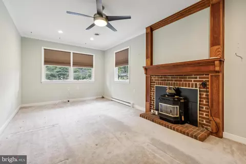 18313 Candice Dr, Triangle, VA 22172 photo 11