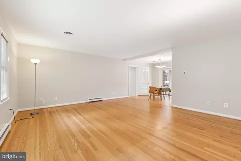 18313 Candice Dr, Triangle, VA 22172 photo 5