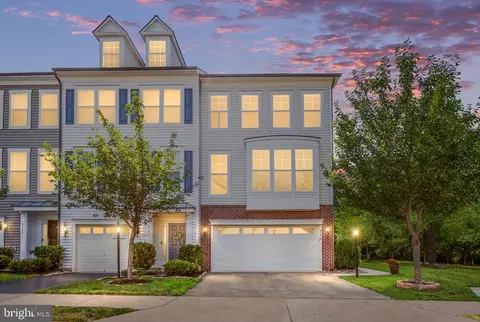 9173 Balaton Lake Ln, Bristow, VA 20136