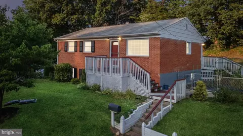 15413 Michigan Rd, Woodbridge, VA 22191