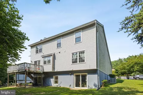 4693 Kassel Cir, Woodbridge, VA 22193
