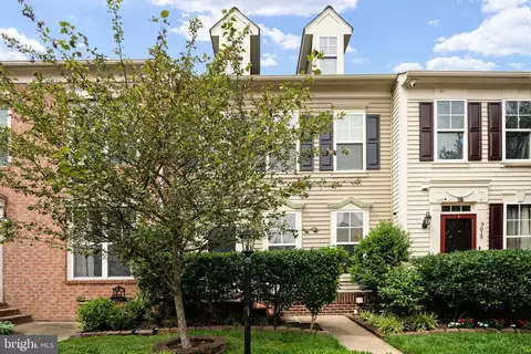 Exterior - 9013 Ribbon Falls Loop, Bristow, VA 20136 photo 3 of 8