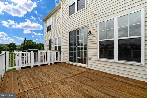 Exterior - 9013 Ribbon Falls Loop, Bristow, VA 20136 photo 6 of 8