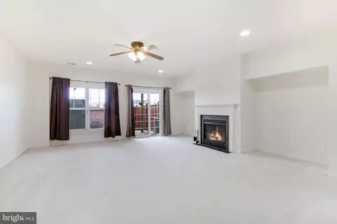 Living - 9013 Ribbon Falls Loop, Bristow, VA 20136 photo 1 of 4