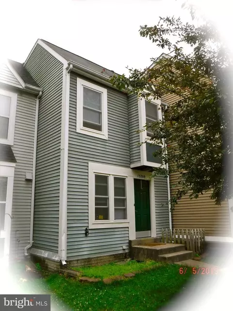 15209 Valley Stream Dr, Woodbridge, VA 22191