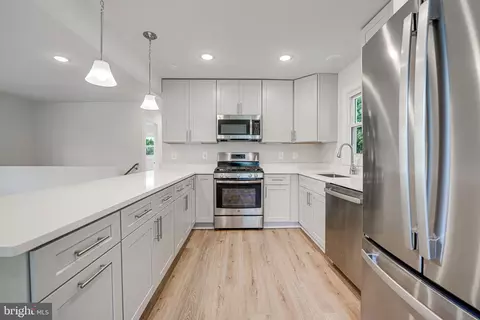 14105 Franklin St, Woodbridge, VA 22191