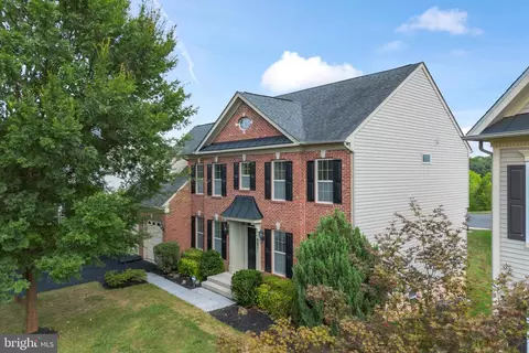 8831 Barn Owl Ct, Gainesville, VA 20155
