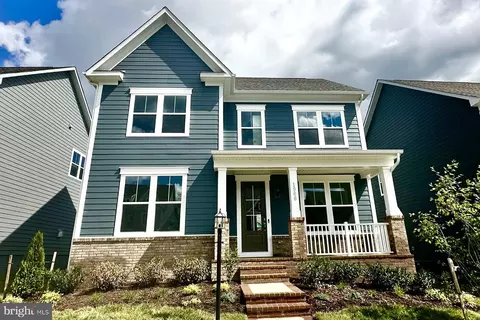 1966 Serviceberry Rd, Dumfries, VA 22026