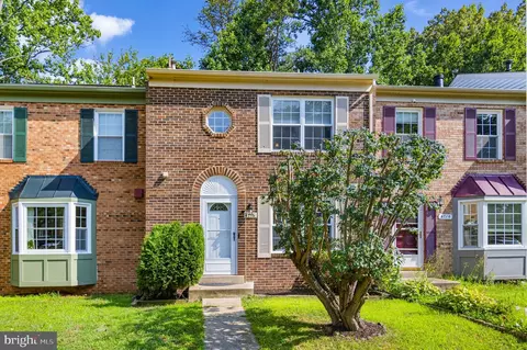 4716 S Park Ct, Woodbridge, VA 22193