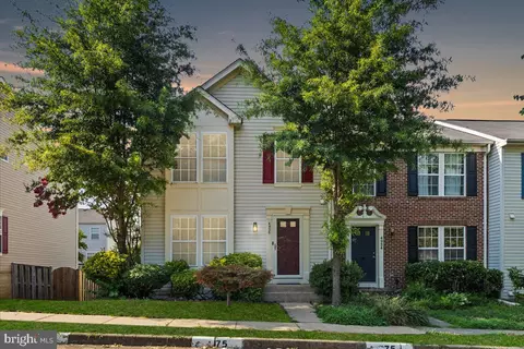 4936 Marshlake Ln, Dumfries, VA 22025