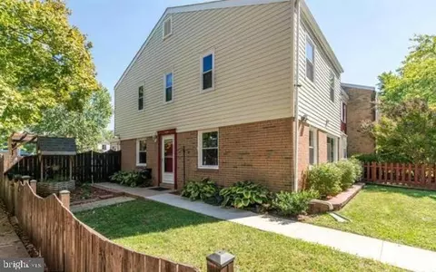 7909 Meadow Ct, Manassas, VA 20109