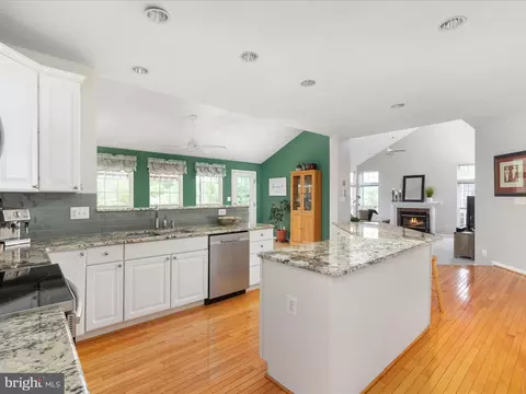 Kitchen - 5422 Heredity Ln, Gainesville, VA 20155 photo 1 of 4