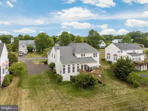 View/Area - 5422 Heredity Ln, Gainesville, VA 20155 photo 6 of 7