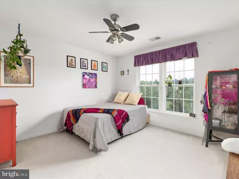 Bedroom - 5422 Heredity Ln, Gainesville, VA 20155 photo 2 of 7