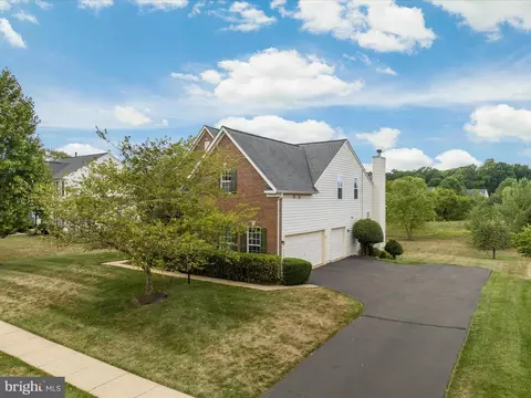 View/Area - 5422 Heredity Ln, Gainesville, VA 20155 photo 1 of 7