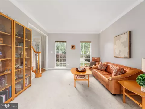 Living - 5422 Heredity Ln, Gainesville, VA 20155 photo 1 of 8