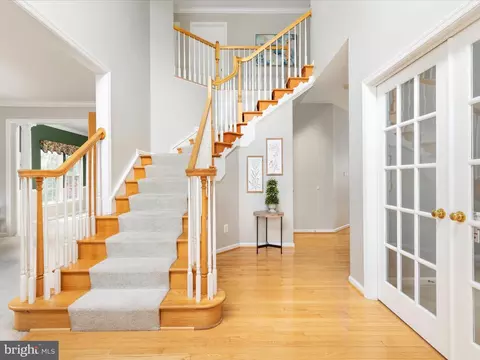 Entry Way - 5422 Heredity Ln, Gainesville, VA 20155 photo 2 of 8