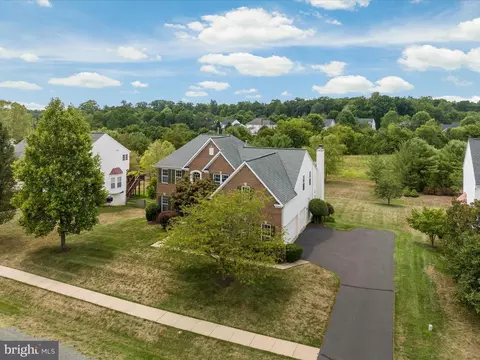 View/Area - 5422 Heredity Ln, Gainesville, VA 20155 photo 2 of 7