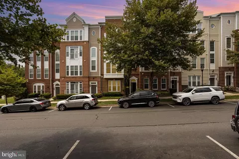 14896 Potomac Branch Dr #321A, Woodbridge, VA 22191