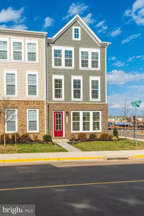 14560 Alsace Ln, Gainesville, VA 20155 photo 2