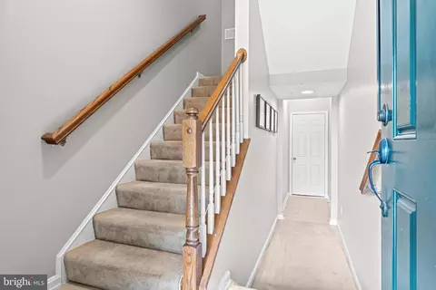 7808 Cedar Branch Dr, Gainesville, VA 20155 photo 4