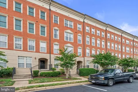 7808 Cedar Branch Dr, Gainesville, VA 20155
