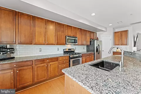 7808 Cedar Branch Dr, Gainesville, VA 20155 photo 13