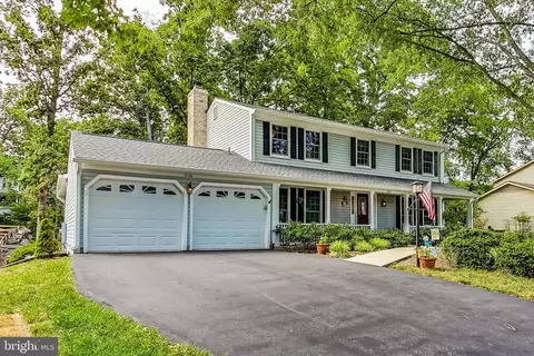 12124 Fort Craig Dr, Woodbridge, VA 22192