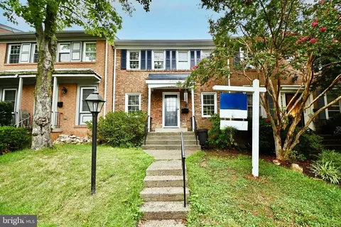 13157 Rock Ridge Ln, Woodbridge, VA 22191