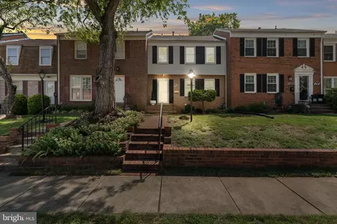 7435 Sabin Dr, Manassas, VA 20109