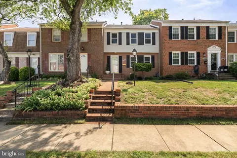 7435 Sabin Dr, Manassas, VA 20109 photo 2