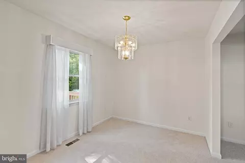 7435 Sabin Dr, Manassas, VA 20109 photo 11
