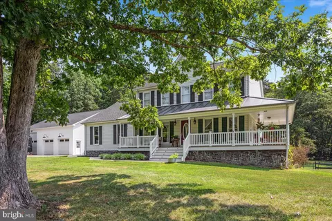 10089 Greenwich Wood Dr, Nokesville, VA 20181